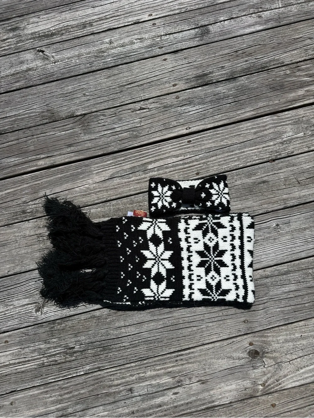 Faded Glory Black & White Knit Scarf & Ear Warmer Set